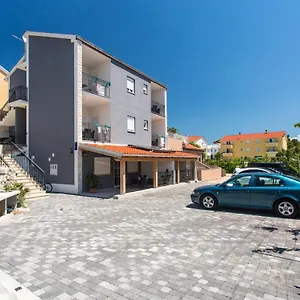 Apartment With A Parking Space Baska, Krk - 18808, Baška